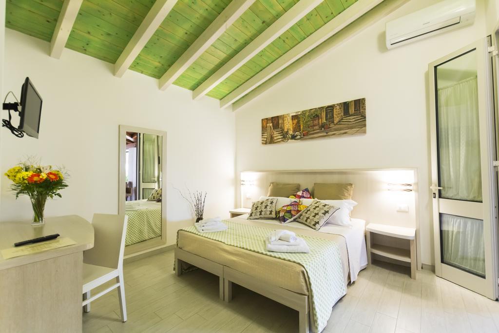 Agriturismo Il Megalite Джурдиняно Екстериор снимка